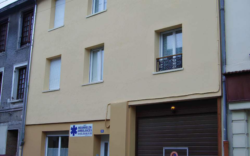 Ravalement de façade avec un enduit épais minéral à la chaux - après