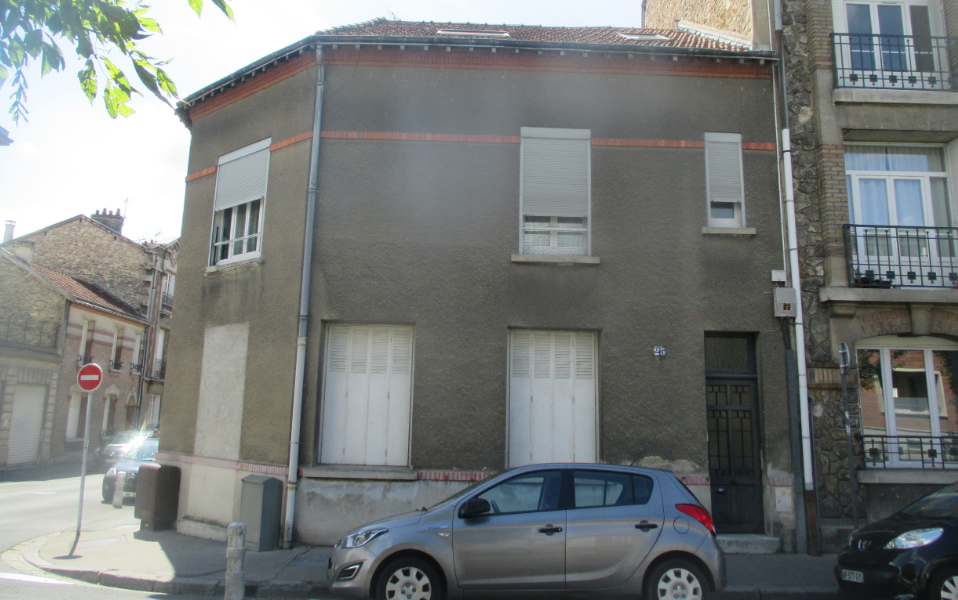 Imperméabilisation d’une façade en enduit gros grain - avant