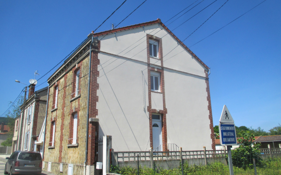 Rénovation d’un pignon avec un enduit minéral projeté - après