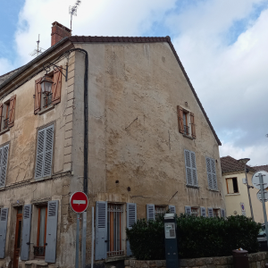 Isolation thermique par l’extérieur en laine de roche d’un immeuble locatif - avant