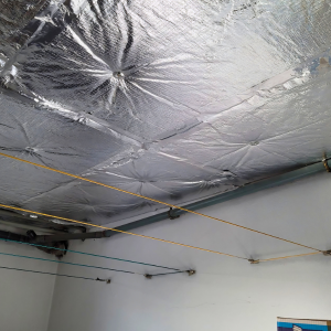Isolation d’un plancher bas en laine de verre avec protection aluminium - après